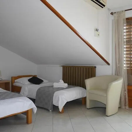 Jure With Sea View Vendégház