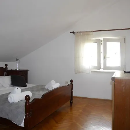 Vendégház Jure With Sea View 3*