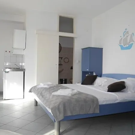 Jure With Sea View Vendégház 3*