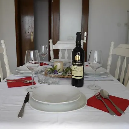 Jure With Sea View Vendégház