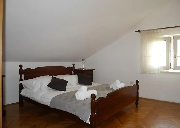 Jure With Sea View Pensionat 3*