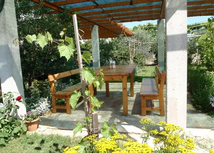 Jure With Sea View Pensionat 3*